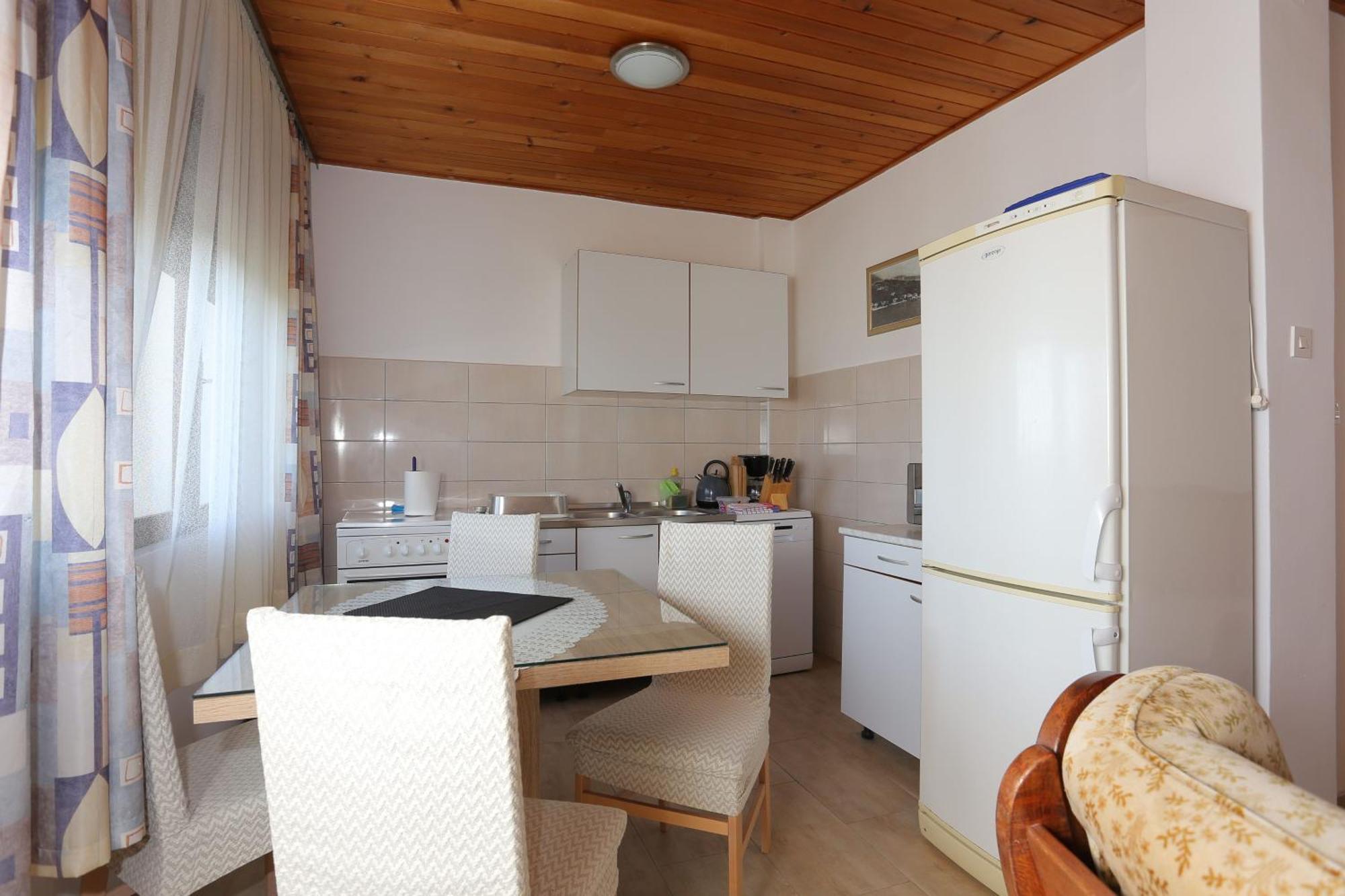 Apartments And Rooms With Parking Space Tucepi, Makarska - 5263 Tučepi Exterior foto