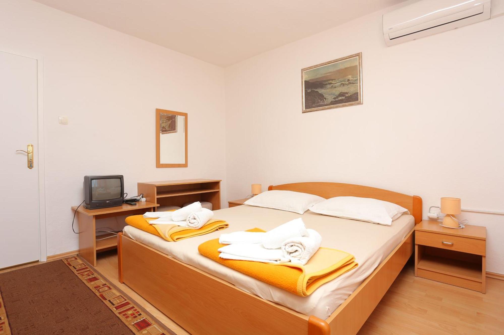 Apartments And Rooms With Parking Space Tucepi, Makarska - 5263 Tučepi Quarto foto